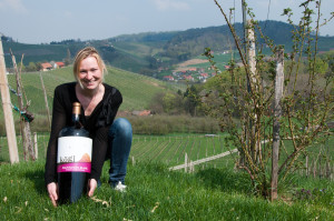 Nach ihrer Amtszeit als Weinhoheit hat Tamara Kögl das elterliche Weingut übernommen. 