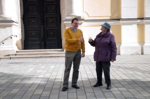 Besonders der Kirchenvorplatz ist ein schöner Ort um zusammen zu feiern.