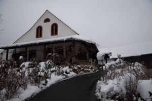 Abels Wirtshaus präsentiert sich derzeit sehr winterlich. 