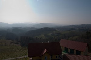 Besonders die Terrasse kann mit einer tollen Aussicht punkten. 