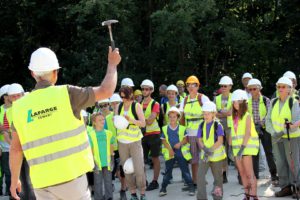 Erlebnis Erdgeschichte - Fossiliensuche in Retznei (c) Ulrike Elsneg TV Die Südsteirische Weinstraße