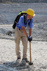 Erlebnis Erdgeschichte - Fossiliensuche in Retznei (c) Ulrike Elsneg TV Die Südsteirische Weinstraße