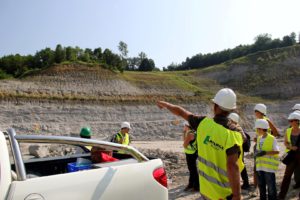 Erlebnis Erdgeschichte - Fossiliensuche in Retznei (c) Ulrike Elsneg TV Die Südsteirische Weinstraße