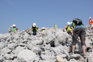 Erlebnis Erdgeschichte - Fossiliensuche in Retznei (c) Ulrike Elsneg TV Die Südsteirische Weinstraße