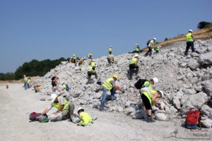 Erlebnis Erdgeschichte - Fossiliensuche in Retznei (c) Ulrike Elsneg TV Die Südsteirische Weinstraße